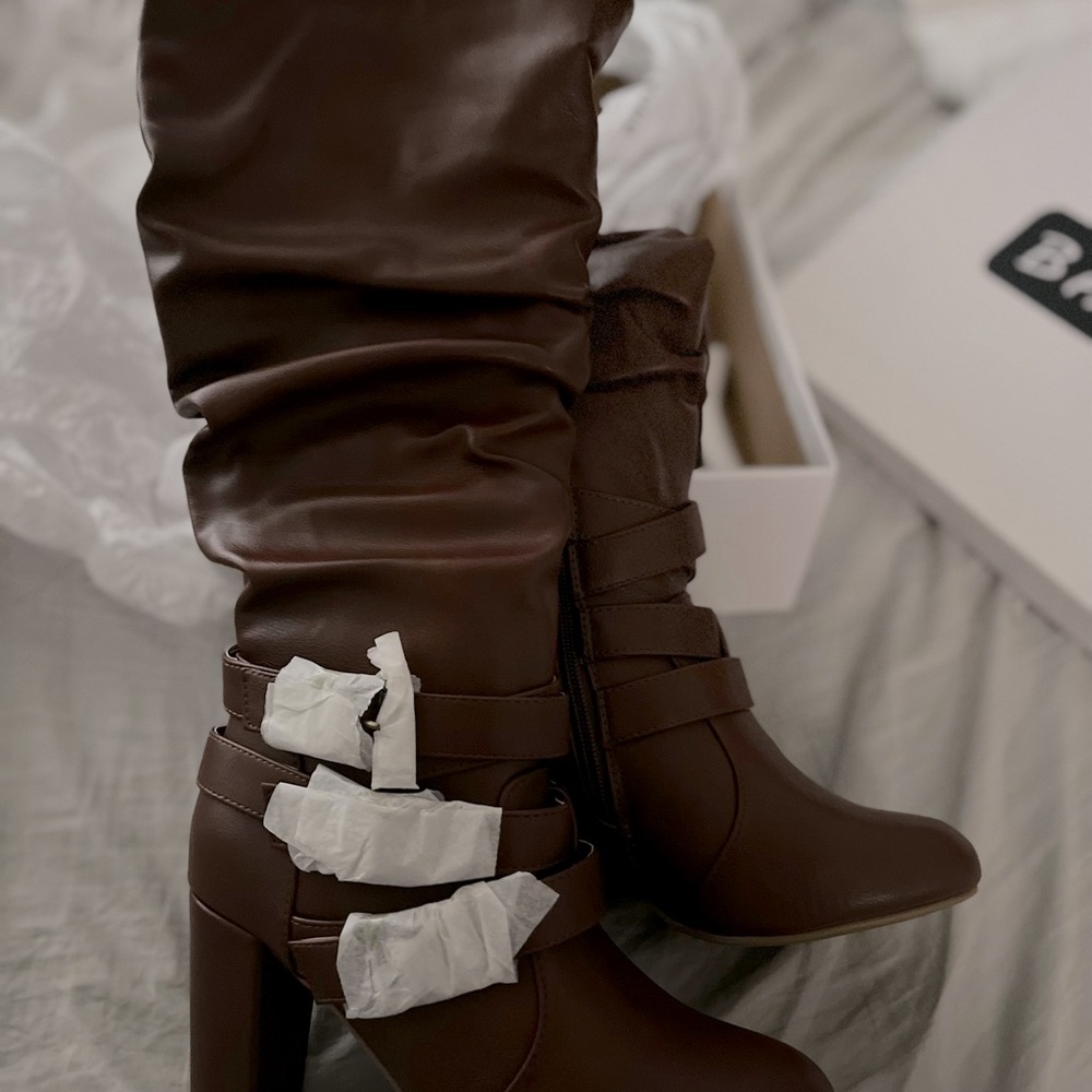 Heeled boots